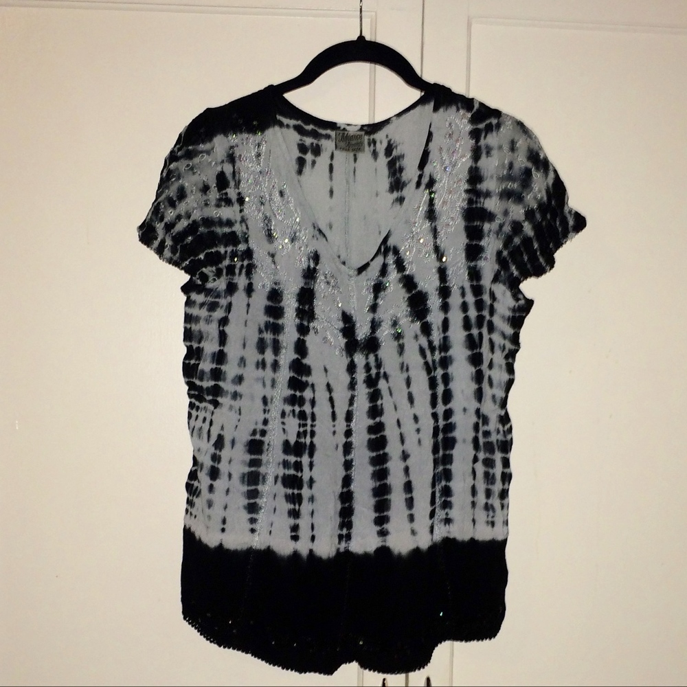 TIE DYE WITH SEQUINS V-NECK BLOUSE BNWOT